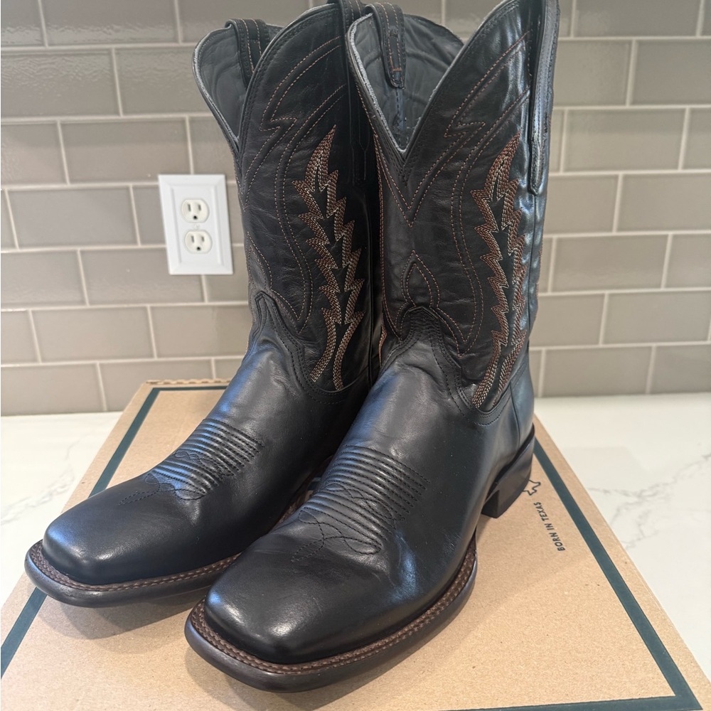 Tecovas The Doc Midnight Bovine Leather Boots